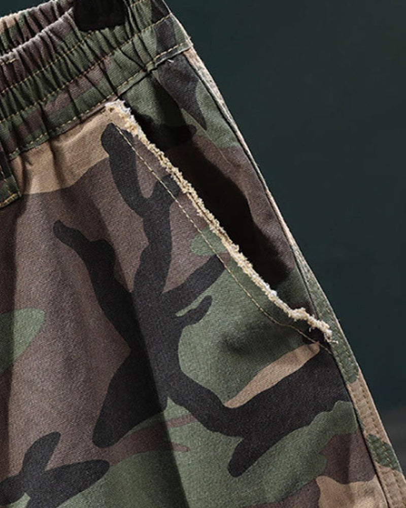 Juan- Cargo de camuflaje con tachuelas