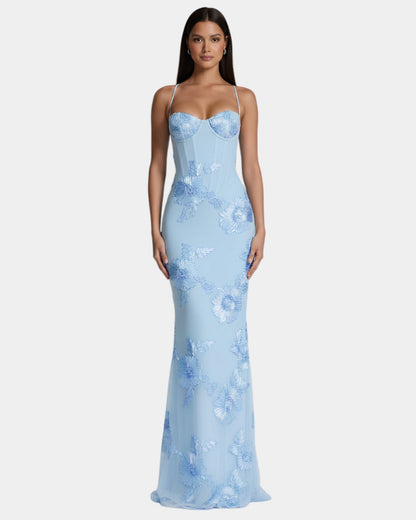 Lourdes- Elegancia exuberante