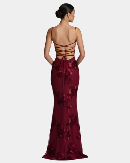 Lourdes- Elegancia exuberante
