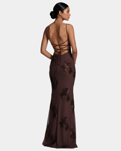 Lourdes- Elegancia exuberante