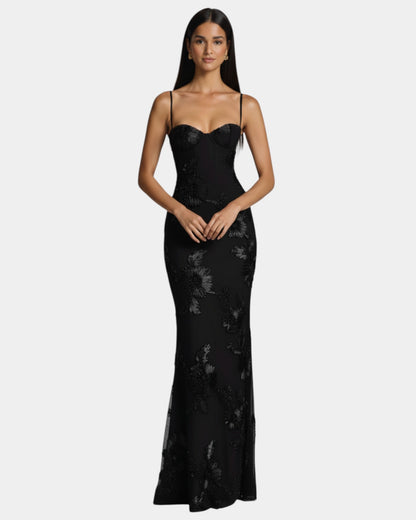 Lourdes- Elegancia exuberante