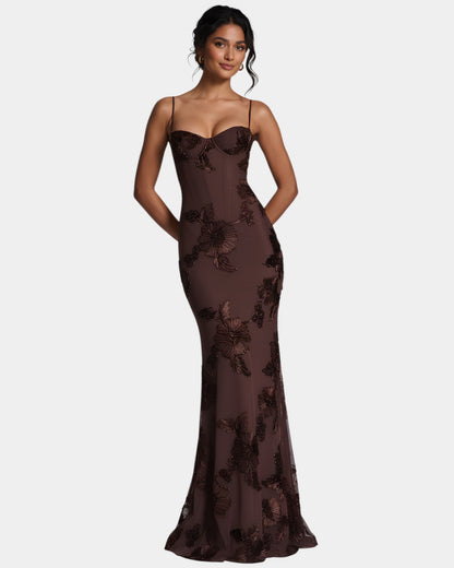 Lourdes- Elegancia exuberante