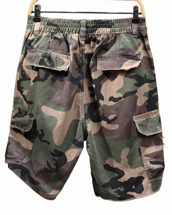 Juan- Cargo de camuflaje con tachuelas