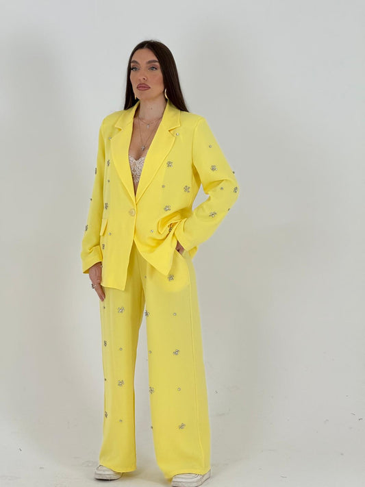 KATIA - Conjunto de chaqueta y pantalón con detalles de piedras