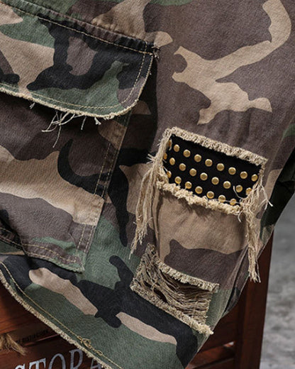 Juan- Cargo de camuflaje con tachuelas
