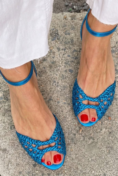 Sandalias trenzadas doradas