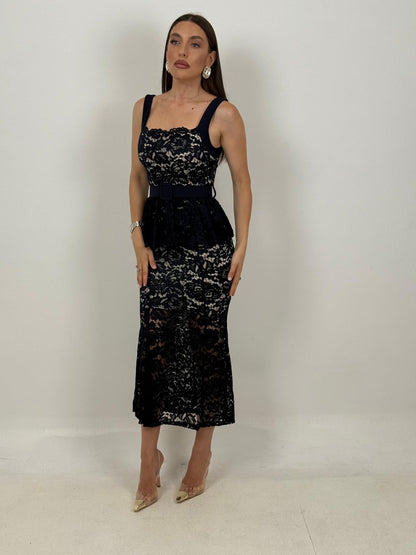 Alejandra - Vestido de encaje con volante y cinturón extraíble